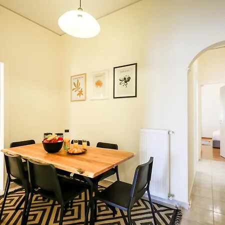 Apartment Cozy 3 Bedroom Retreat Next To Kolonaki - Greecing *