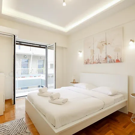 Cozy 3 Bedroom Retreat Next To Kolonaki - Greecing *