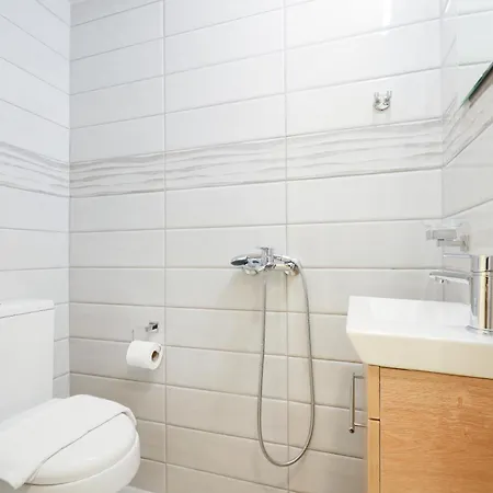Cozy 3 Bedroom Retreat Next To Kolonaki - Greecing Apartment *