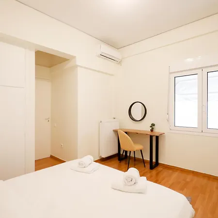 Apartment Cozy 3 Bedroom Retreat Next To Kolonaki - Greecing *