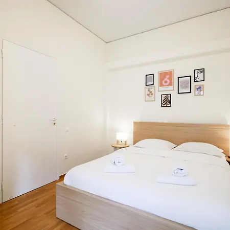 Cozy 3 Bedroom Retreat Next To Kolonaki - Greecing Apartment Athens