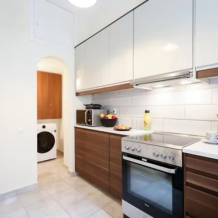 Cozy 3 Bedroom Retreat Next To Kolonaki - Greecing Athens